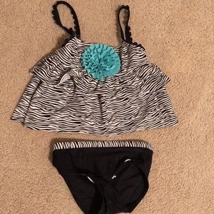 Adorable swim suit!!🦋🦓